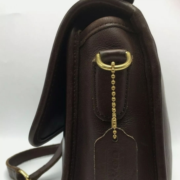 Coach court - Picture 4 of 5